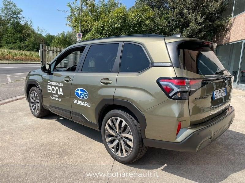 Subaru Forester 2.0 e-Boxer Premium auto