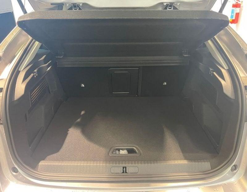 Citroën e-C4 motore elettrico 136 CV Shine