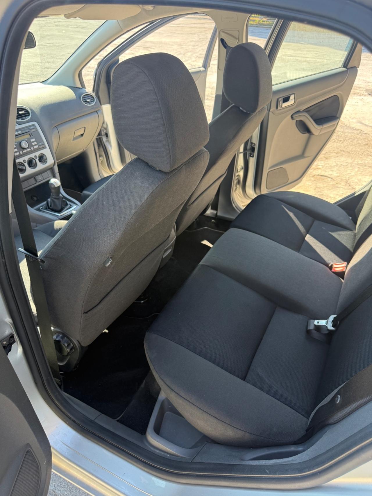 Ford Focus Diesel 1.6 TDCi Neopatentati UNIPROPRIETÀ