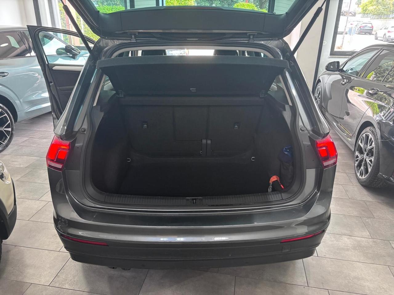 VOLKSWAGEN TIGUAN 2.0 TDI DSG NAVI-LED
