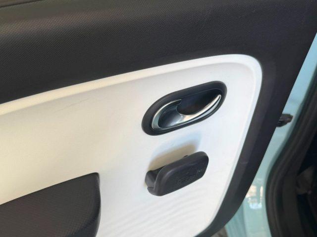 RENAULT Twingo 65 CV Equilibre
