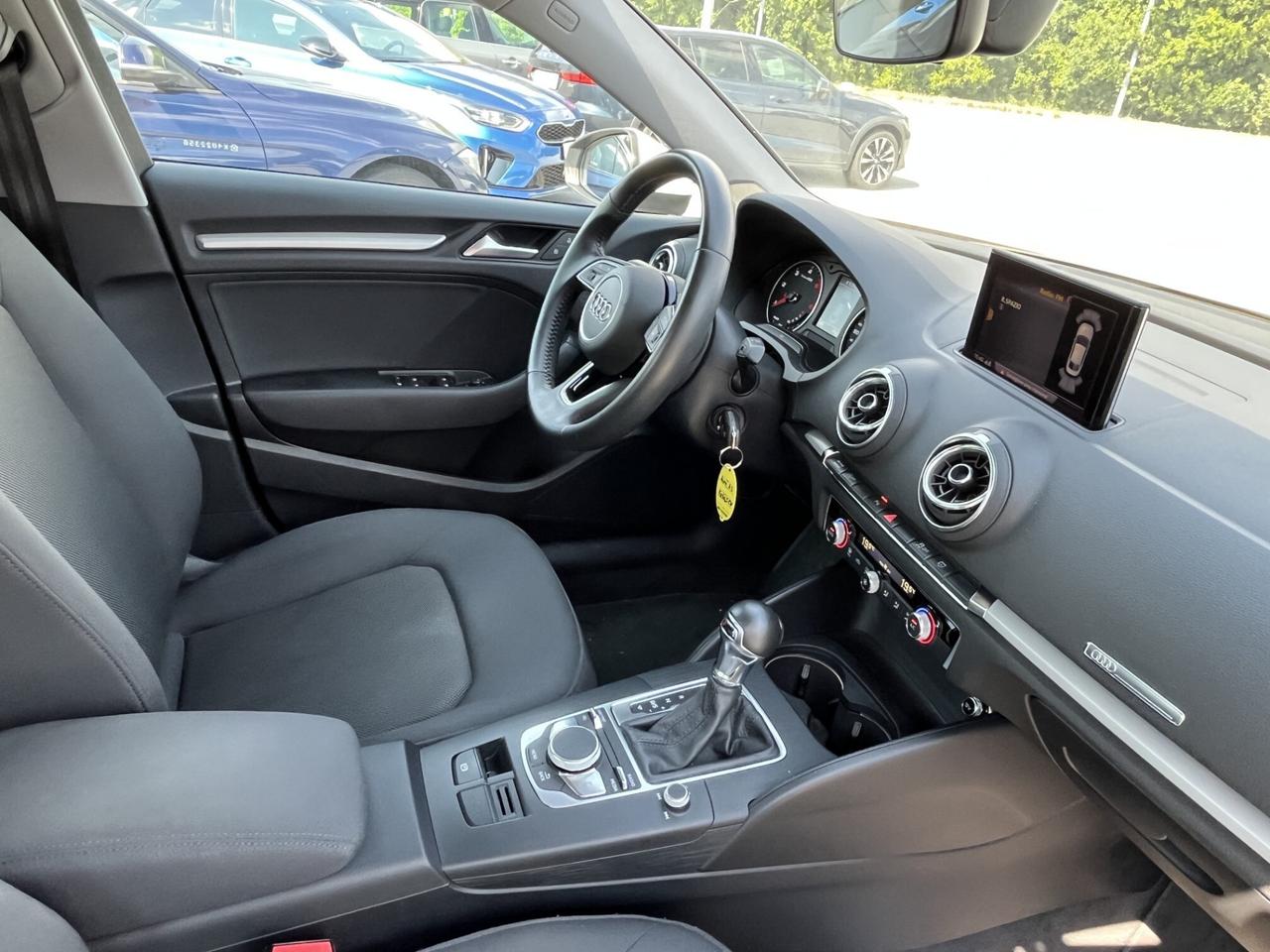 AUDI A3 BERLINA 1600 TDI 116 CV S.TRONIC