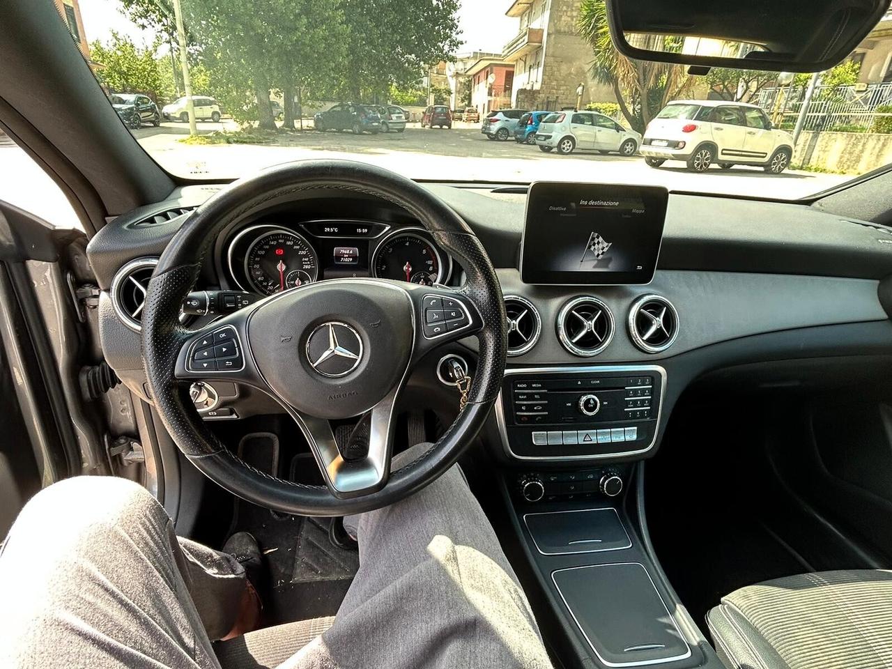 MERCEDES-BENZ CLA 200 d S.W. 4Matic Automatic Sport - 07/2019 - 75000 Km - 19500 €