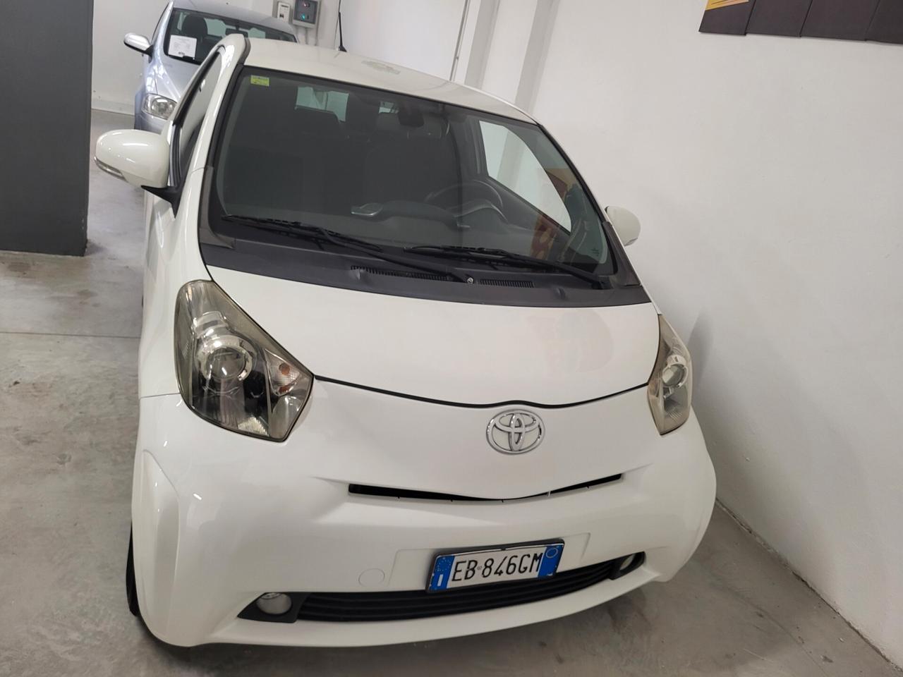 Toyota iQ 1.0 Sol PREZZO REALE!! LIBRETTO TAGLIANDI! GARANZIA 12 MESI!!