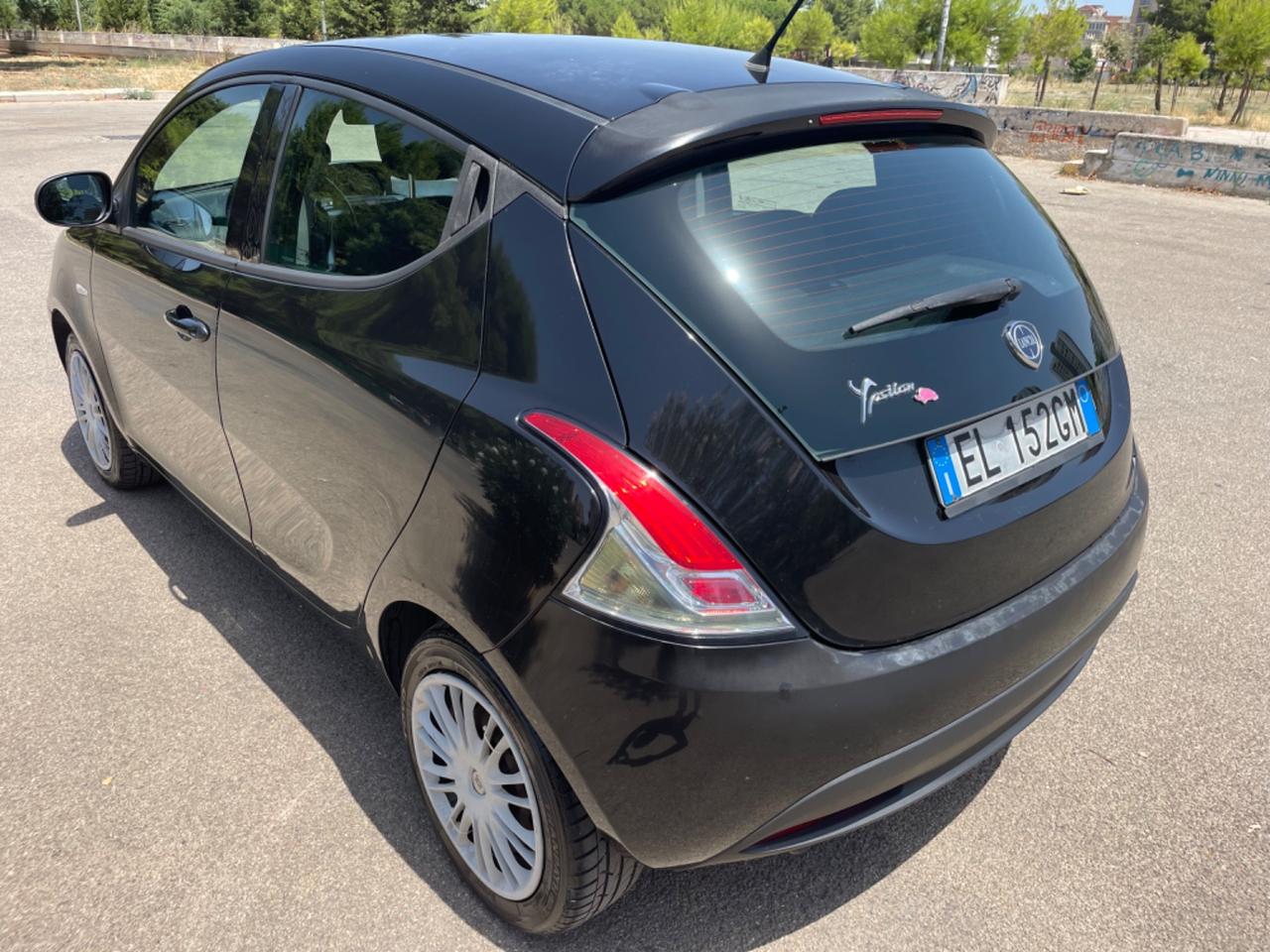 Lancia Ypsilon 1.2 69 CV 5 porte GPL Ecochic Elefantino