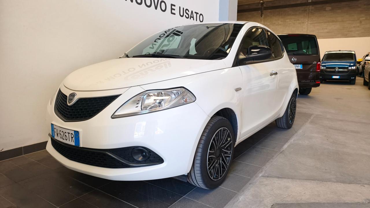 Lancia Ypsilon 1.2 69 CV 5 porte GPL Ecochic Gold