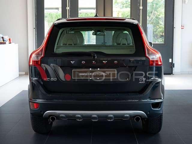 Volvo XC60 2.4 d3 Momentum AWD 163 CV Geartronic