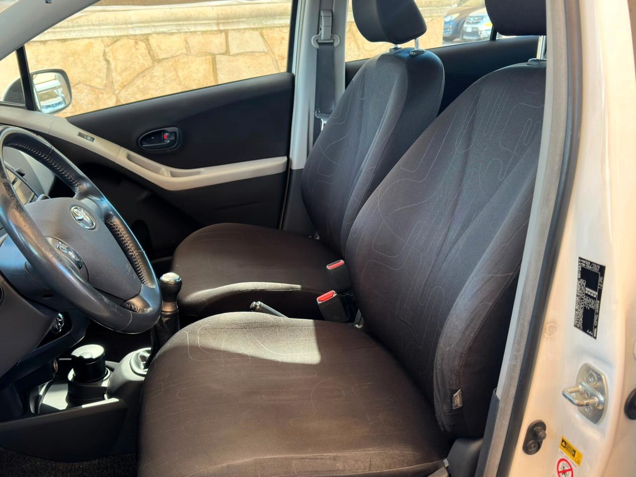 Toyota Yaris 1.0 5 porte Sol