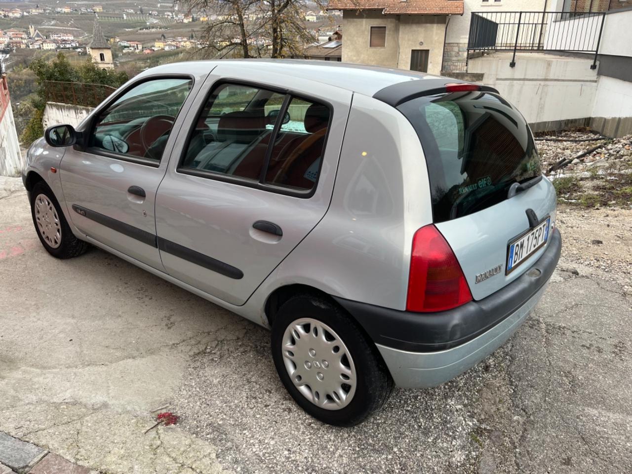 Renault Clio 1.9 dTi - OK NEOPATENTATI