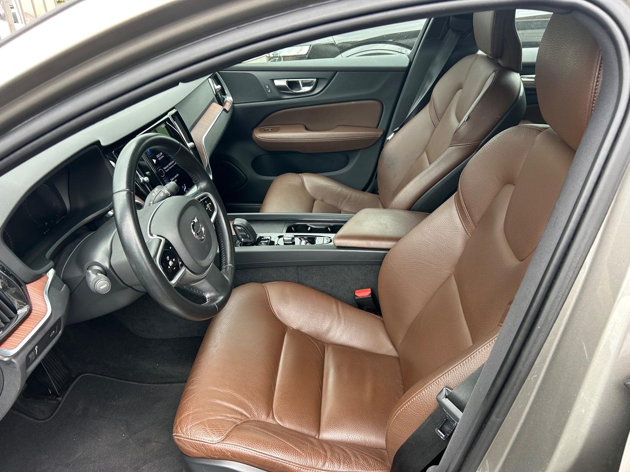 Volvo V60 Cross Country B4 (d) AWD automatico Plus