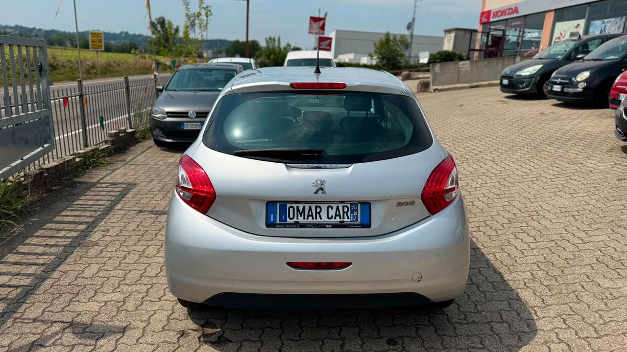 Peugeot 208 1.0 benzina 2015 neop.