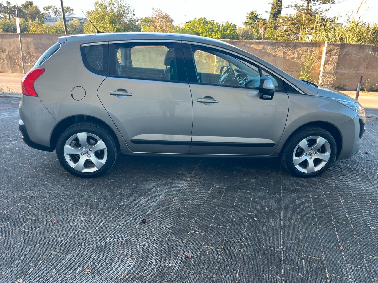 Peugeot 3008 1.6 HDi 115CV Style UsatoGarantito