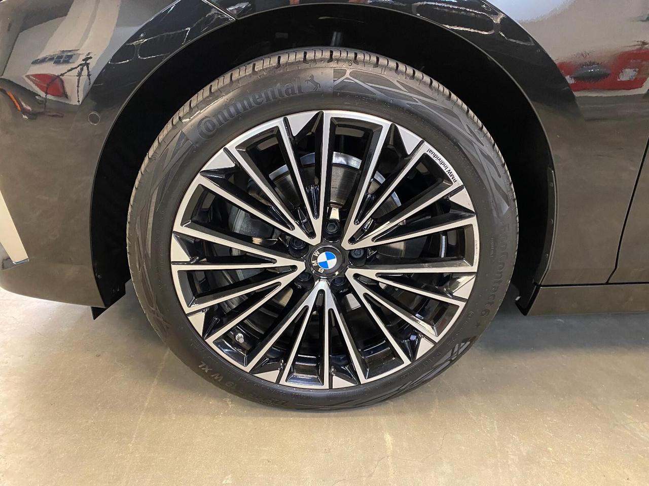BMW 218i Active Tourer 136cv Luxury Line + tetto *2025