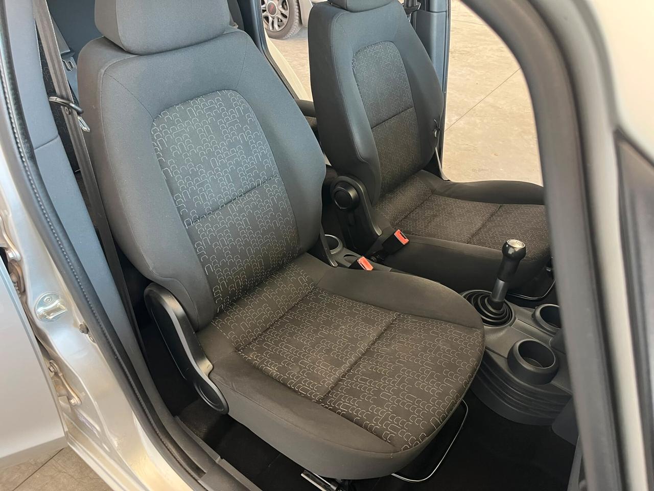 Mitsubishi Colt MITSUBISCHI 1.1 BENZINA