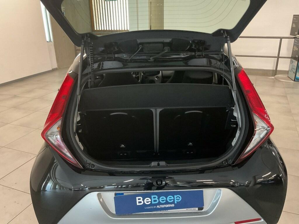 Toyota Aygo 5 Porte 1.0 VVT-i x-play M-MT