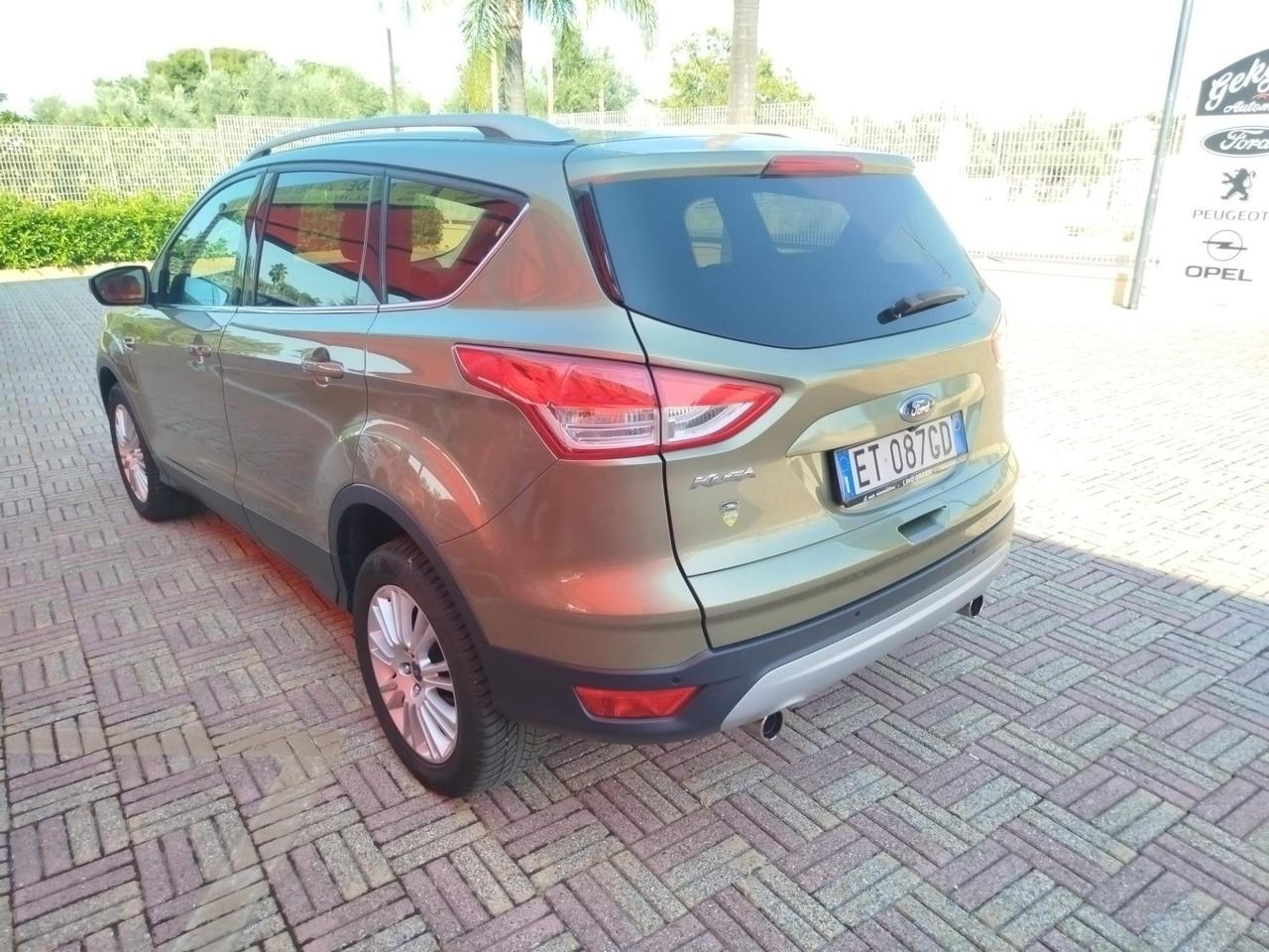 Ford Kuga 2.0 TDCI 140 CV 4WD Titanium