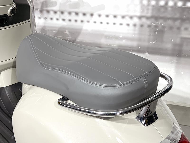 Piaggio Vespa GTS 300 HPE