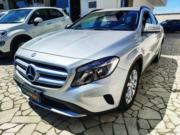MERCEDES-BENZ GLA 180 d Premium