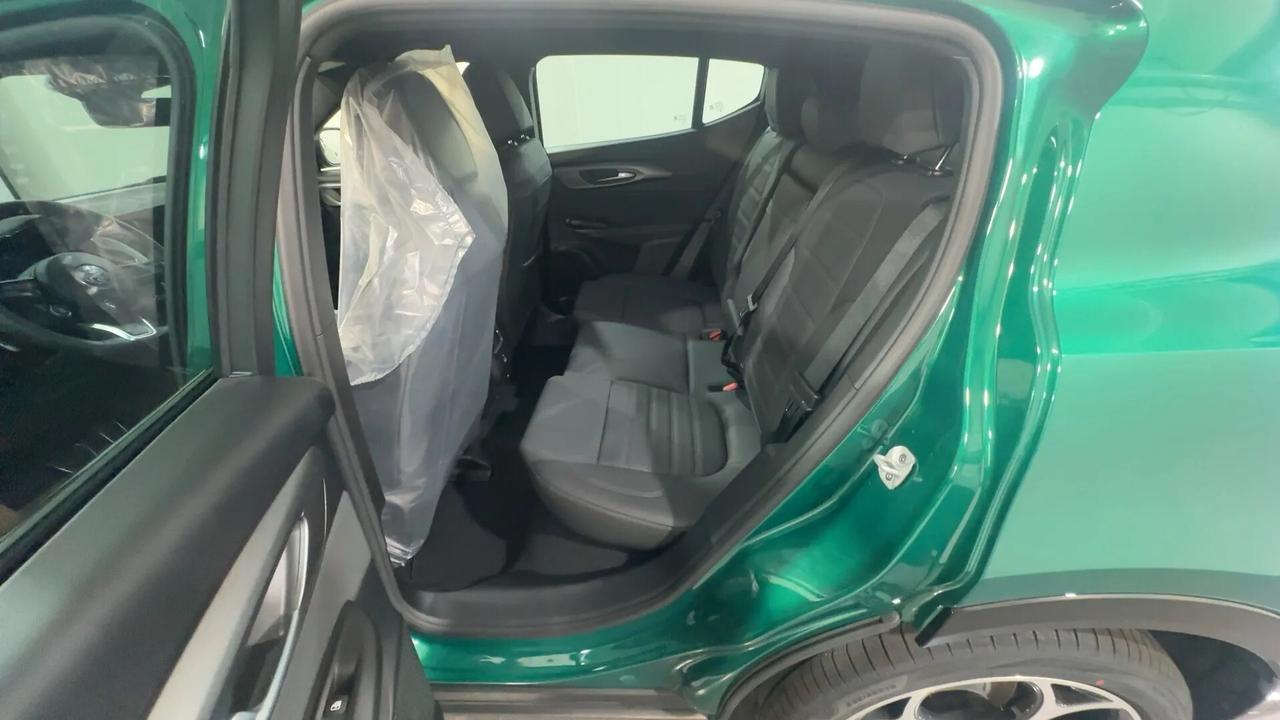 Alfa Romeo Tonale 1.6 diesel 130 CV TCT6 Veloce RENT TO BUY