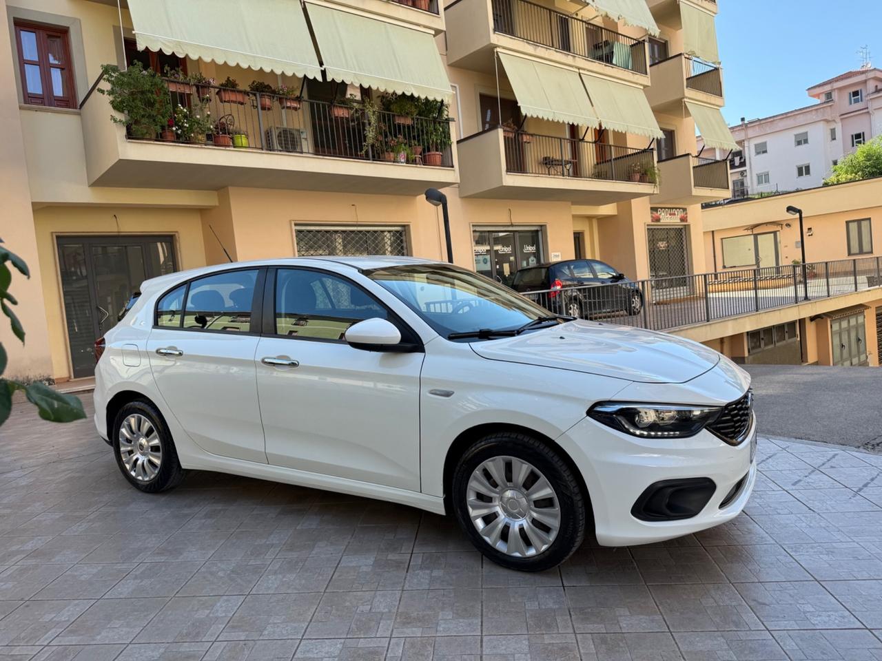 Fiat Tipo 1.6 Mjt S&S 5 porte Easy Business