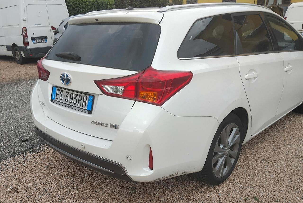 Toyota Auris Touring Sports 1.8 Hybrid Lounge