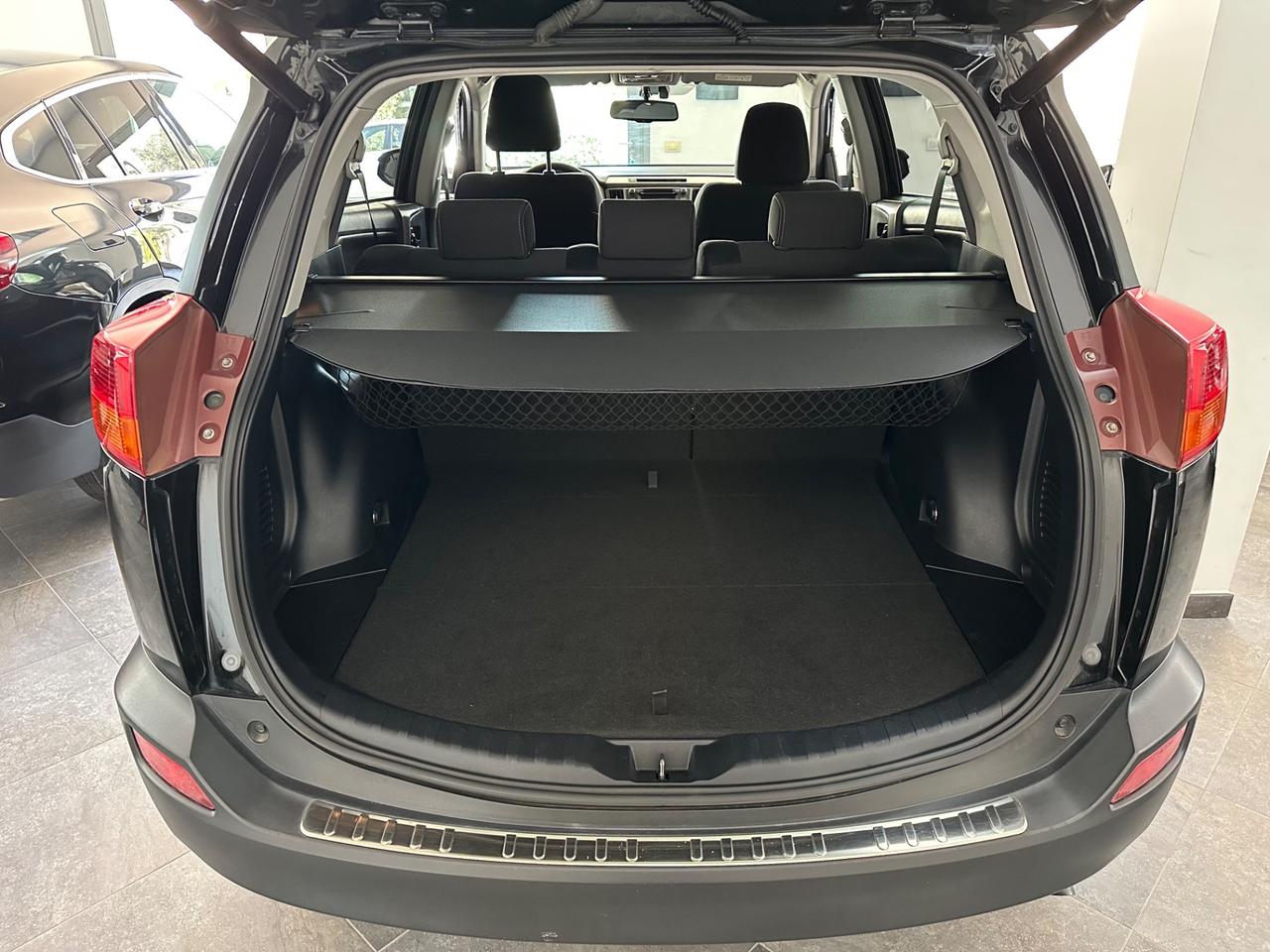 Toyota RAV 4 RAV4 2.2 D-4D 4WD Lounge