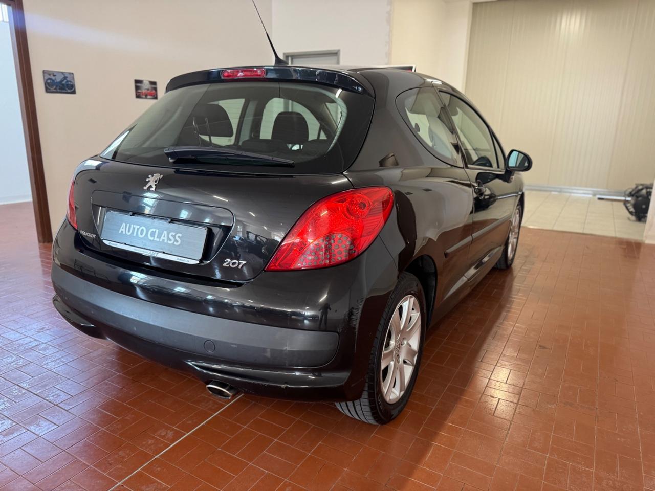 Peugeot 207 1.6 HDi 110CV 3p. Féline perfetta