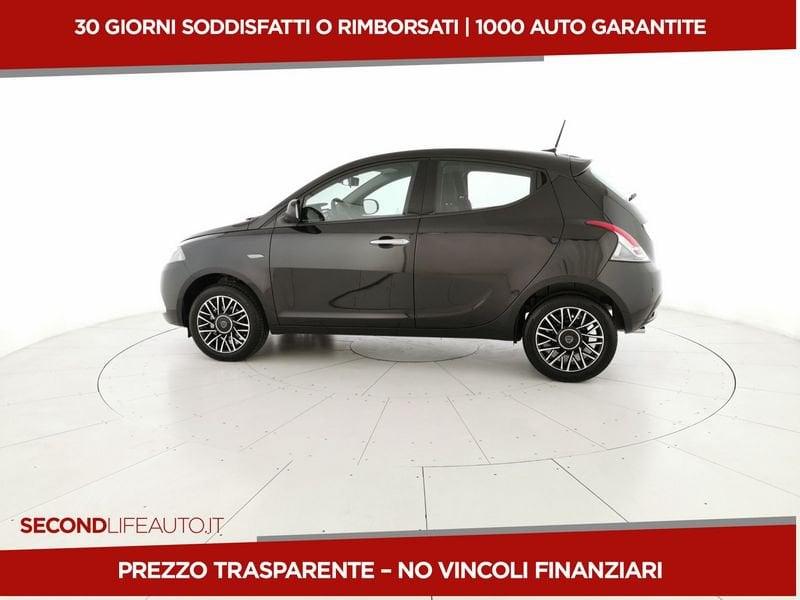 Lancia Ypsilon My24 1.0 Firefly 70 CvStart&Stop Hybrid Platino