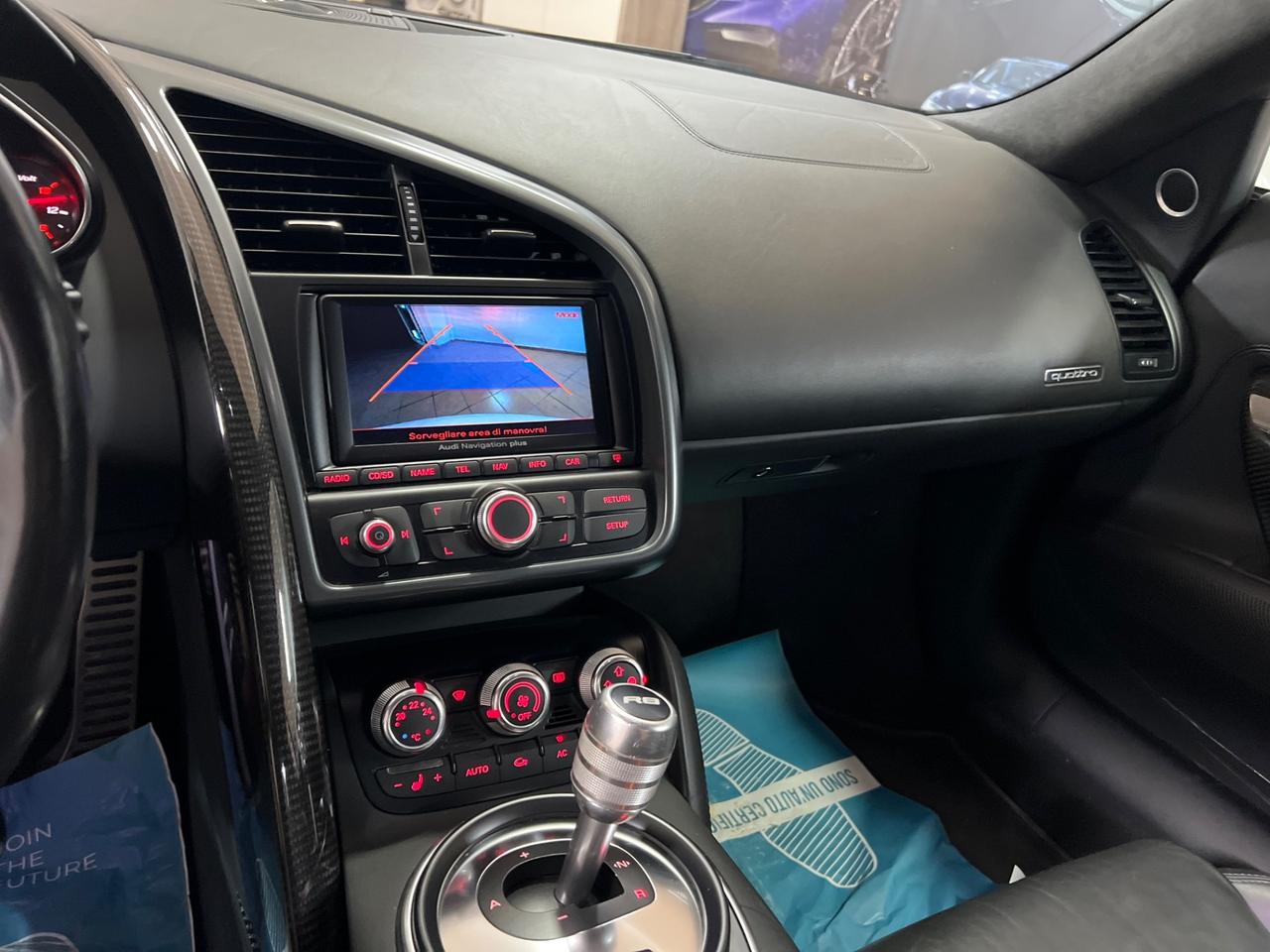 Audi R8 4.2 V8 FSI quattro R tronic Carbon