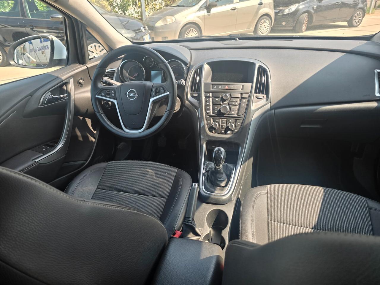 Opel Astra 1.7 CDTI 110CV Sports Tourer Cosmo Fleet