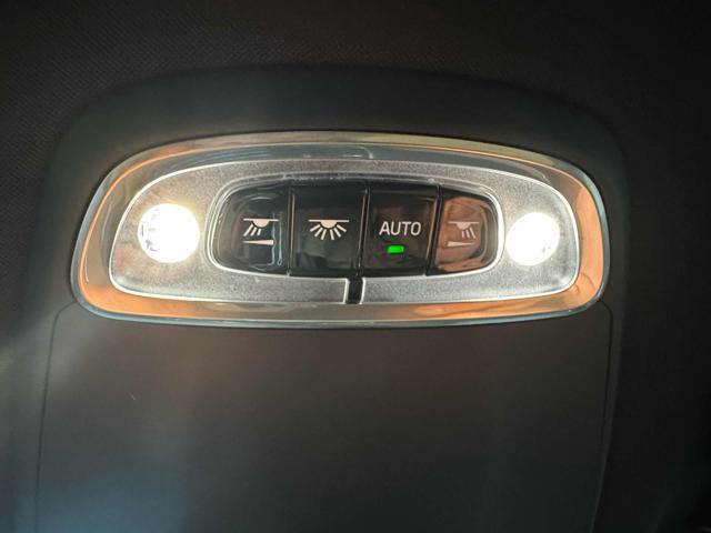 VOLVO XC90 D5 AWD Geartronic Momentum