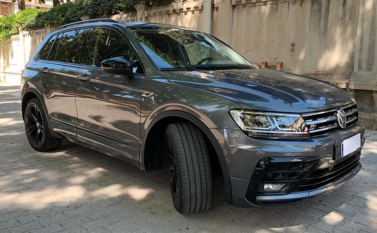 Volkswagen Tiguan 2.0 TDI SCR DSG Sport BlueMotion Technology R-LINE