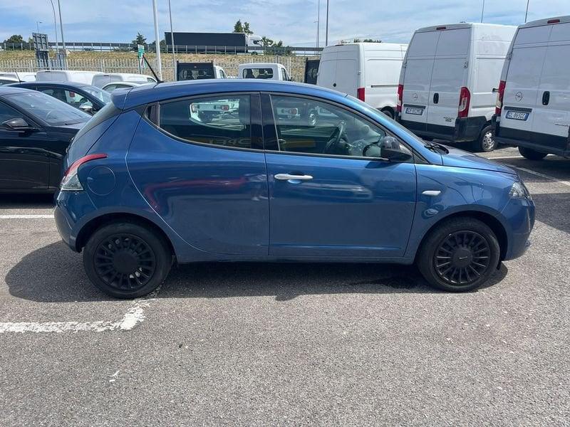 Lancia Ypsilon Ypsilon 1.0 FireFly 5 porte S&S Hybrid Silver