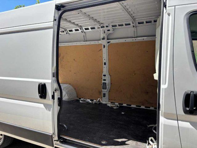 FIAT Ducato Serie 8 Furgone Lastrato 35q Lh2 140cv 2.2 Multi