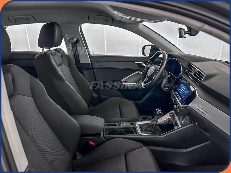 Audi Q3 Sportback 1.5 Sportback 35 tfsi mhev s-tronic