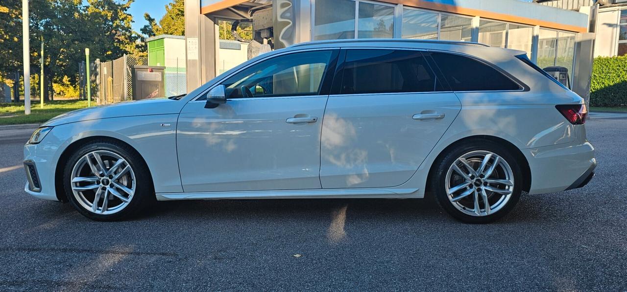 Audi A4 Avant 40 TDI quattro S tronic S Line
