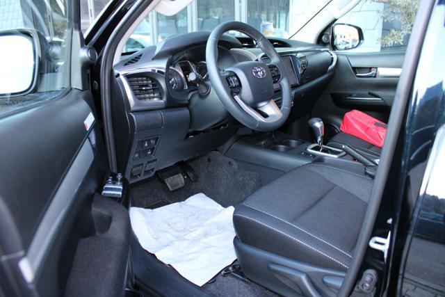 TOYOTA Hilux 2.4D-4D A/T 4WD Comfort "PRONTA CONSEGNA"