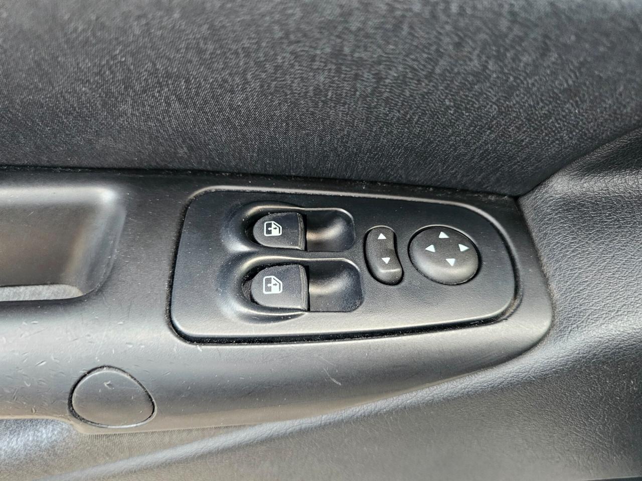 Lancia Ypsilon 1.3 MJT 75 CV Diva
