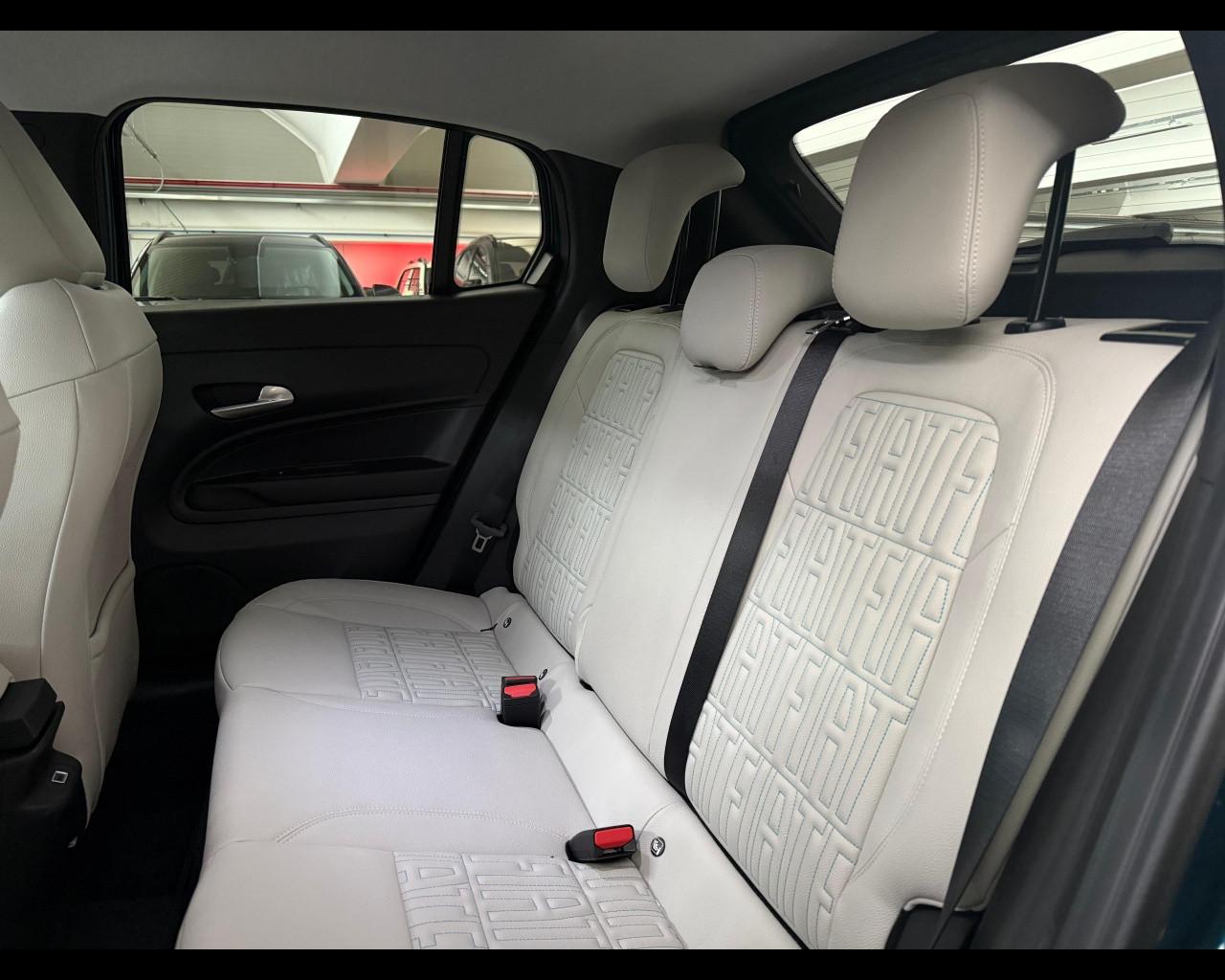 FIAT 600 - 600 1.2 HYBRID LA PRIMA 145CV AUTO