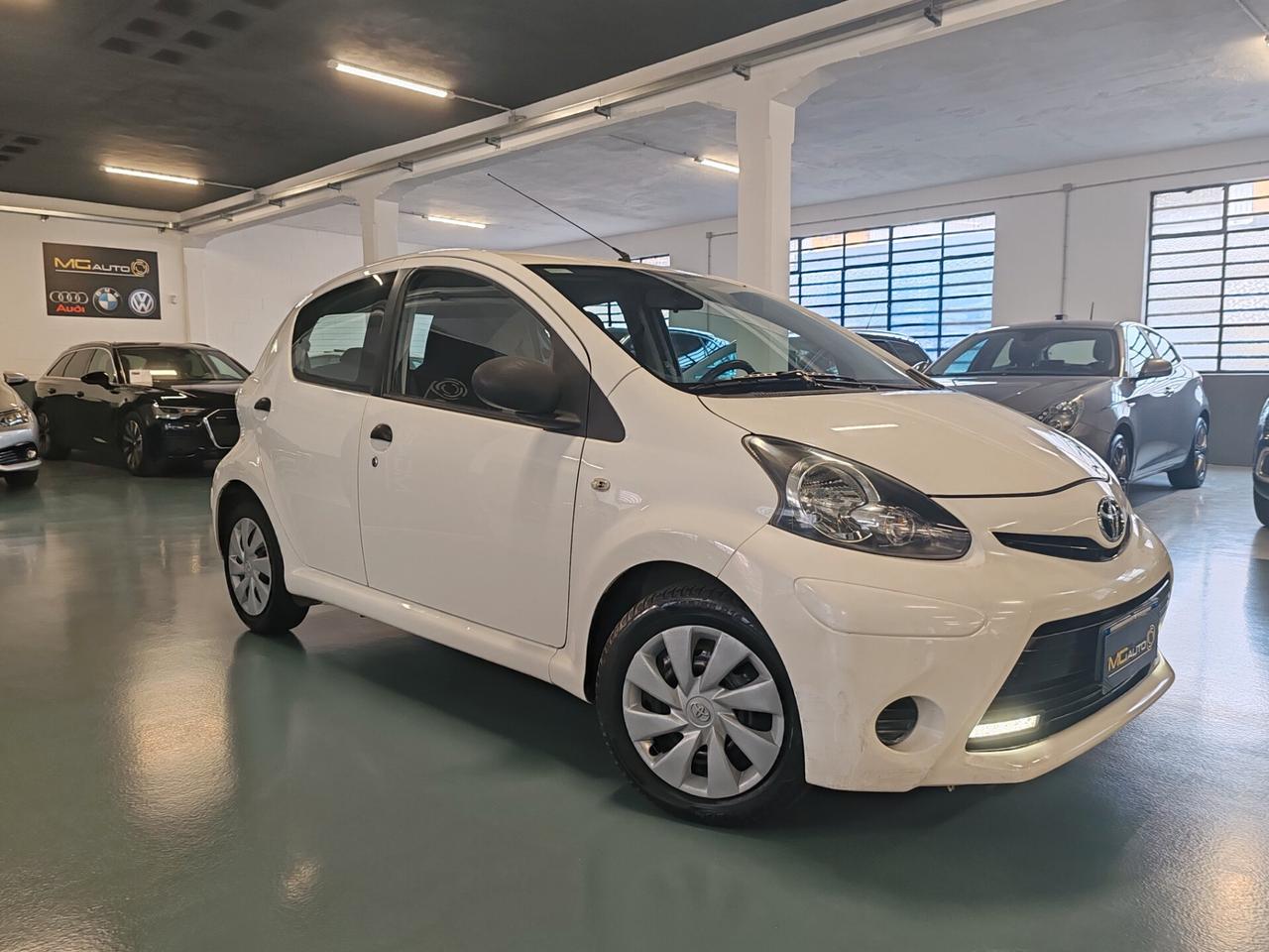 Toyota Aygo 1.0 12V VVT-i 5 porte Active