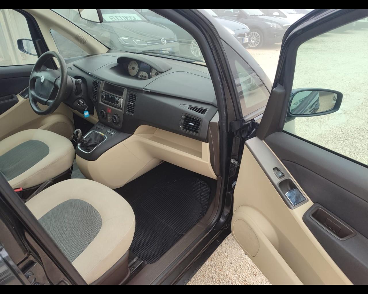 LANCIA Musa - 1.4 16V Oro