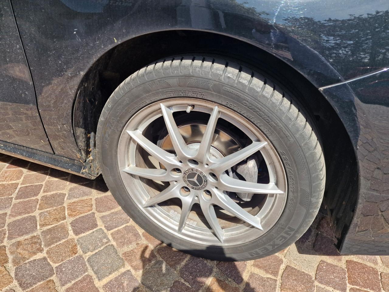 Mercedes-benz B 180 B 180 d Automatic Business
