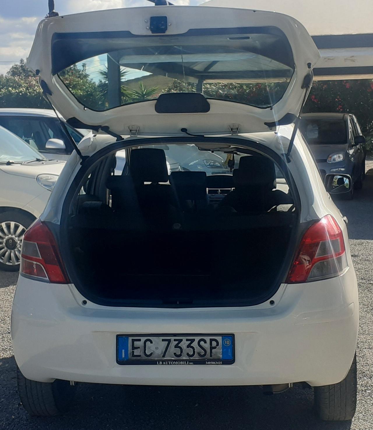 Toyota Yaris 2010 - 1.4 D-4D LB AUTOMOBILI