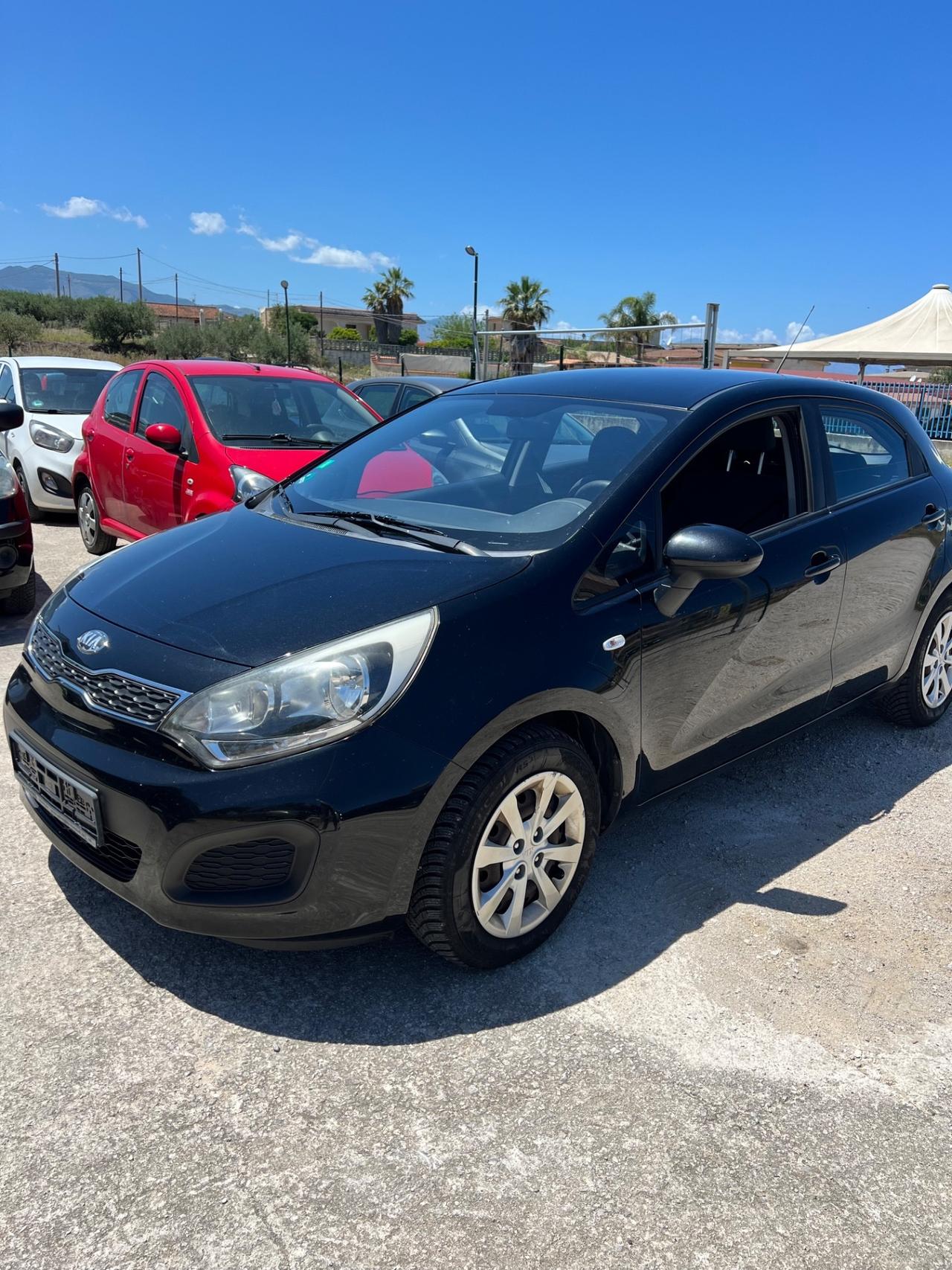 Kia Rio 1.1 CRDi WGT 5p. LX