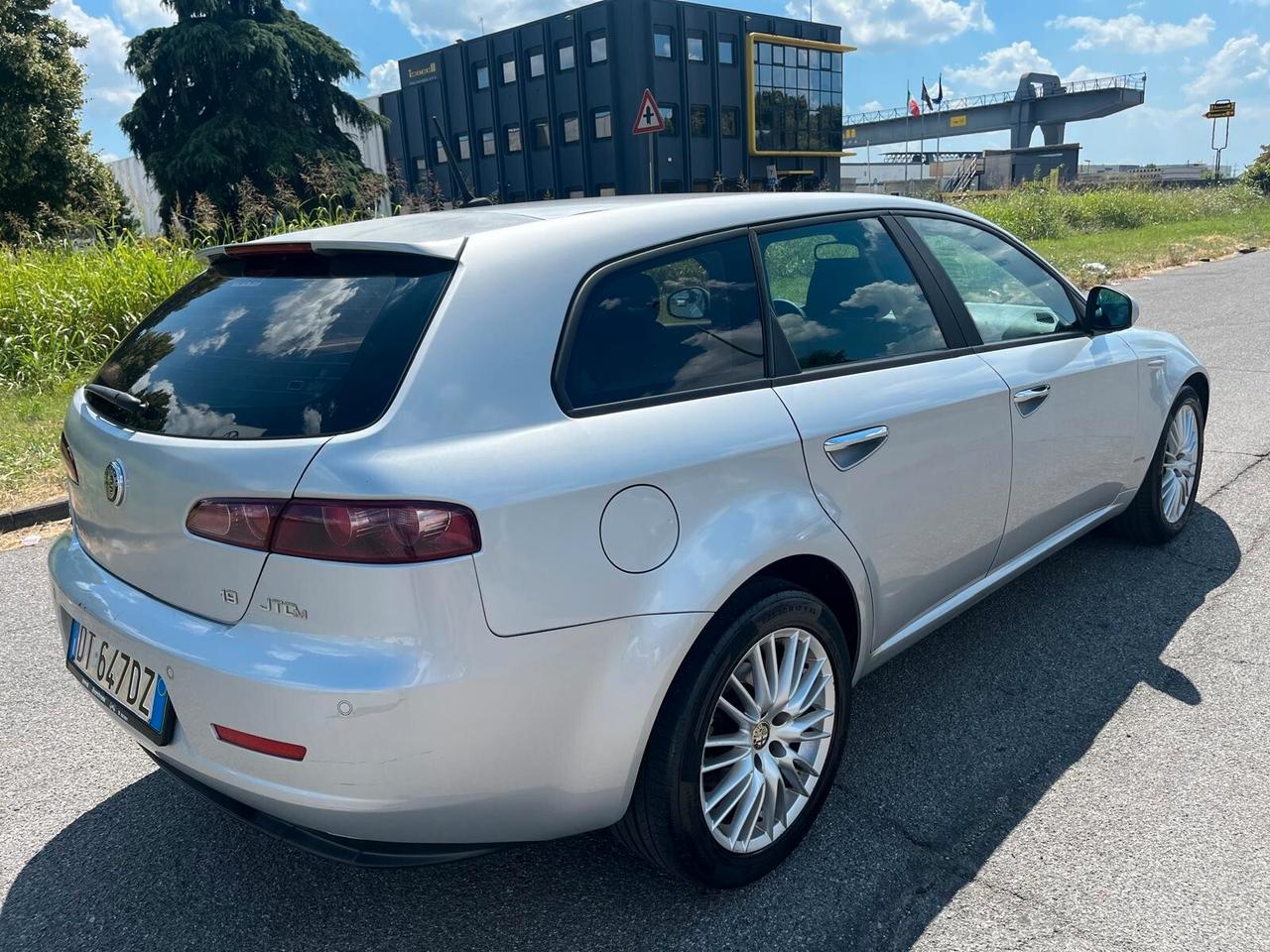 Alfa Romeo 159 1.9 JTDm Sportwagon Distinctive