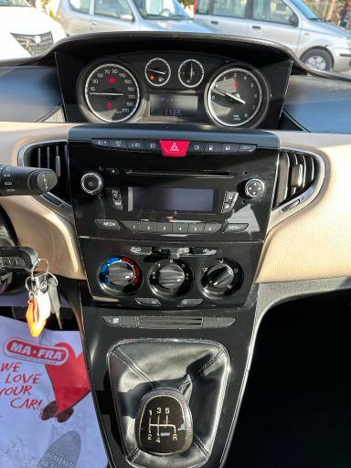 Lancia Ypsilon 5 Porte Ypsilon 0.9 t.air Gold ecochic metano 80cv