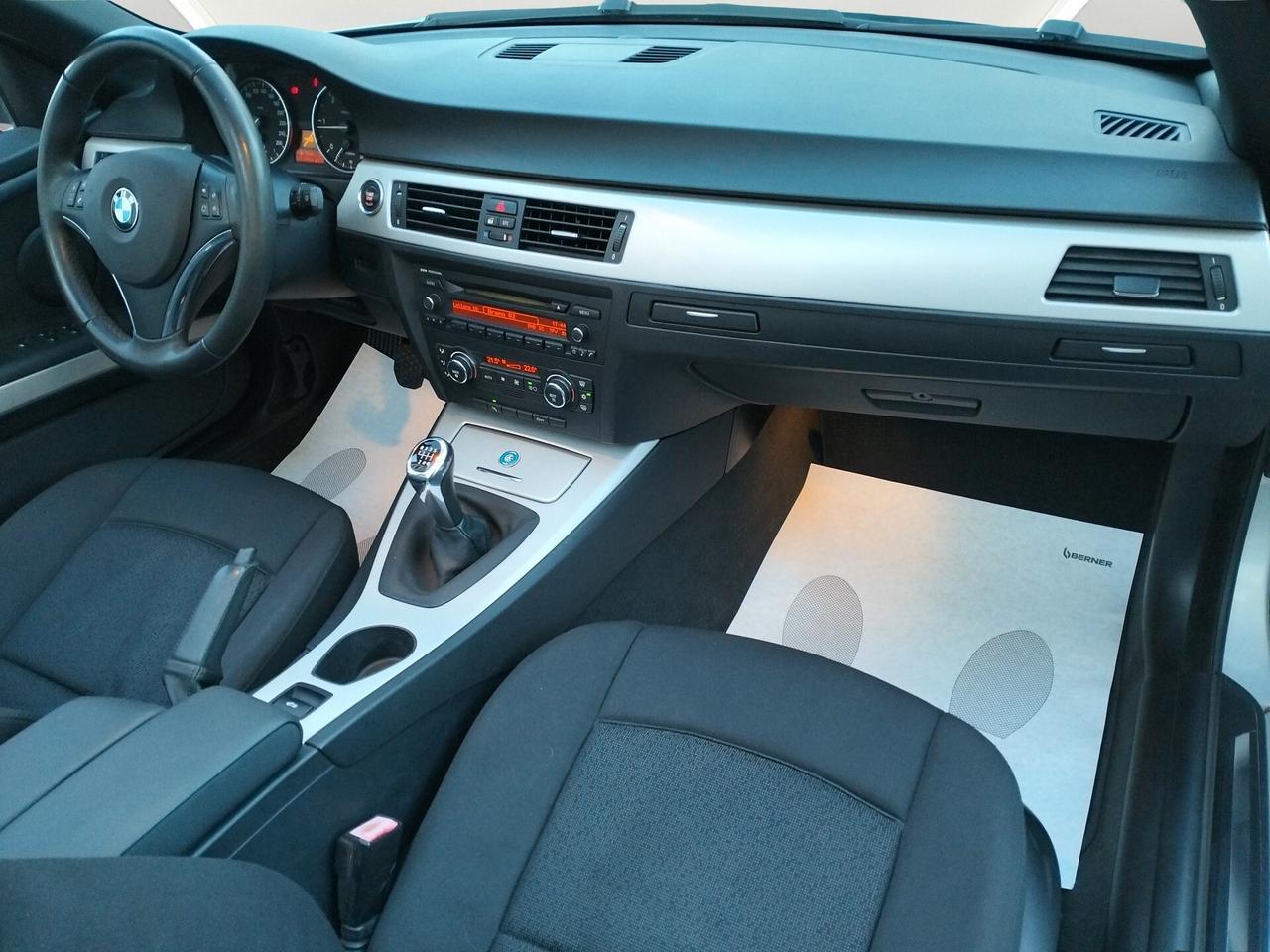 BMW 320 d Serie 3 E93 Cabrio Futura