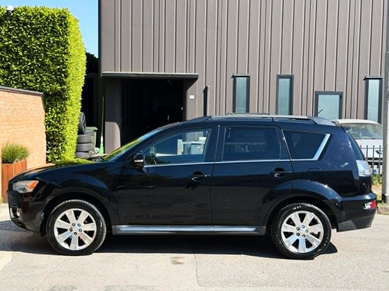 Mitsubishi Outlander 2.2aut-7p-Navi,Pelle,Tetto,Xeno-FULL-GARANZIA