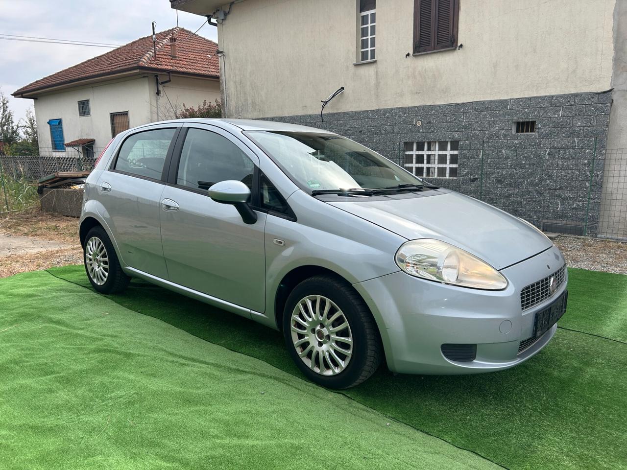 FIAT GRANDE PUNTO 1.4 BENZINA 120.000KM OTTIMO STATO
