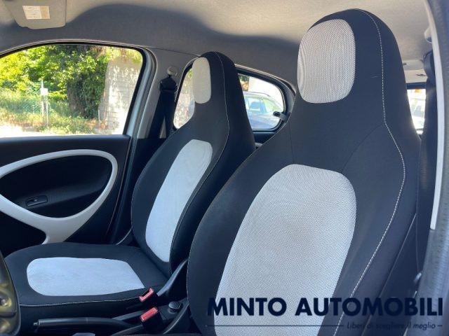 SMART ForFour 1.0 PASSION 71CV VOLANTE MULTIFUNZIONE BLUETOOTH
